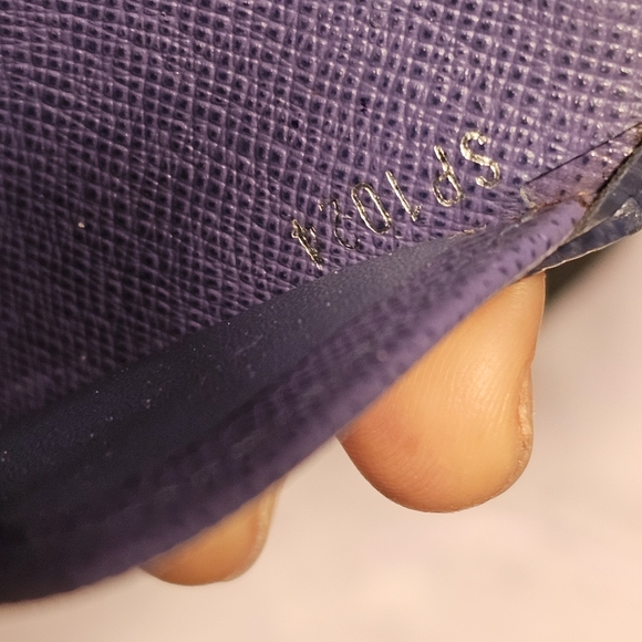 Louis Vuitton Epi Leather Compact Wallet - Picture 14 of 16